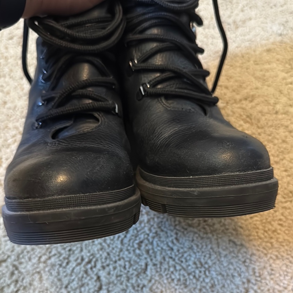 LAST CALL:  Black Leather Lace-Up Boots SZ 9 - Picture 9 of 11